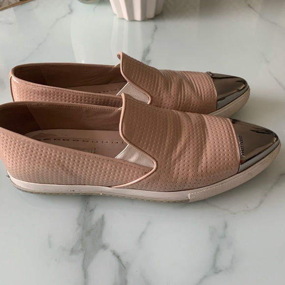 Miu Miu | Textured Leather Loafers w/ Metal Cap Toe - Picture 11 of 16